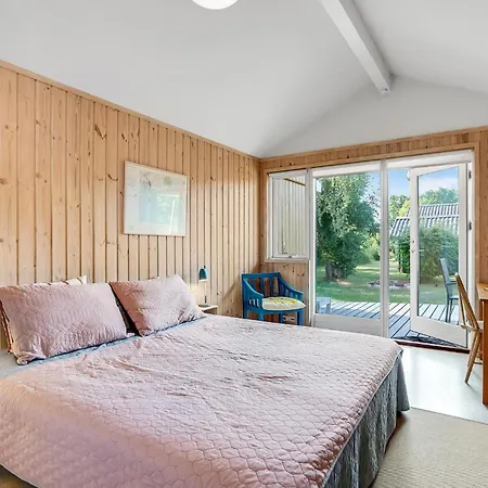 Four-bedroom In Semesterbostad