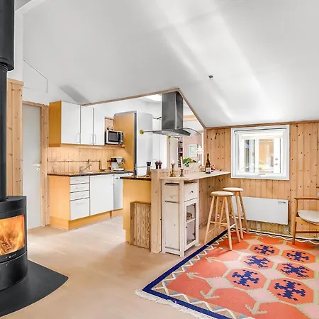 Four-bedroom In Semesterbostad