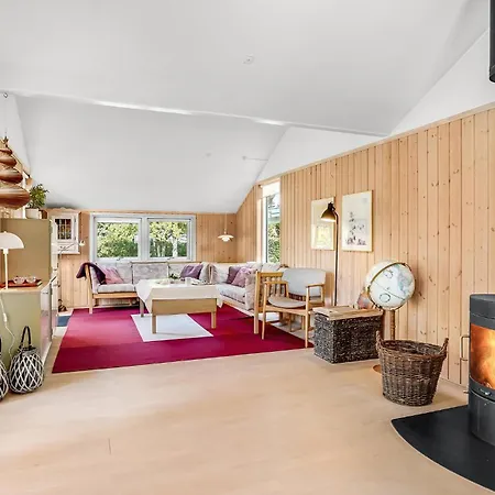 Semesterbostad Four-bedroom In *