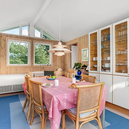 Four-bedroom In Semesterbostad