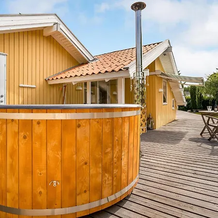 Semesterbostad Four-bedroom In *