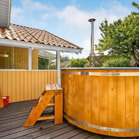 Four-bedroom In Semesterbostad