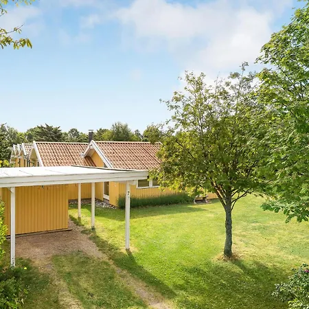 Four-bedroom In Semesterbostad *